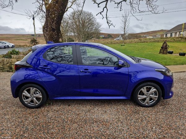Toyota Yaris Hatchback, Petrol Hybrid, 2025, Blue