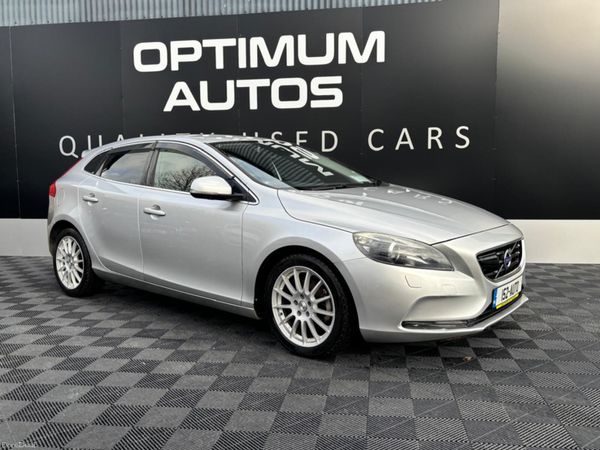 Volvo V40 Hatchback, Petrol, 2015, Silver