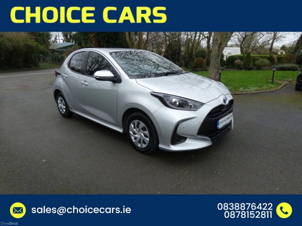 Toyota Yaris Hatchback, Petrol Hybrid, 2021, Silver