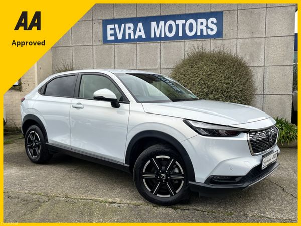 Honda Vezel SUV, Petrol Hybrid, 2022, White