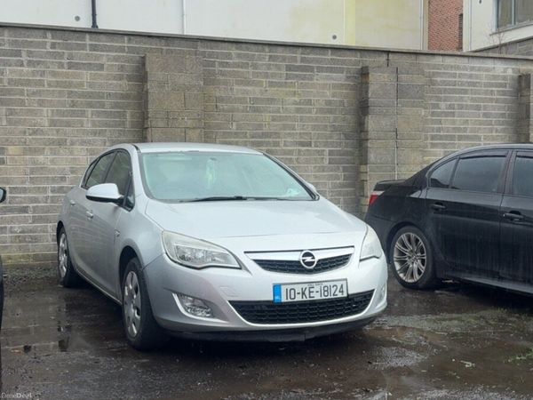Opel Corsa Hatchback, Diesel, 2011, Silver