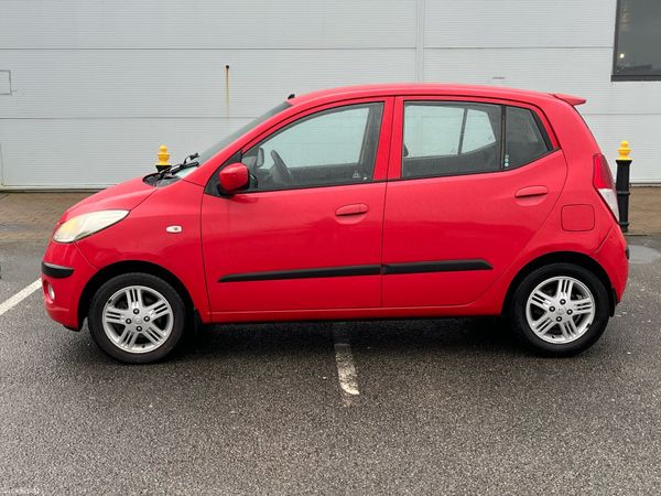 Hyundai i10 Hatchback, Petrol, 2010, Red