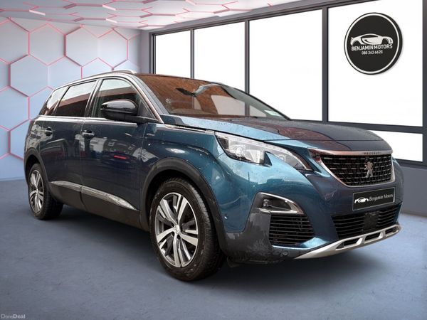 Peugeot 5008 MPV, Diesel, 2018, Green