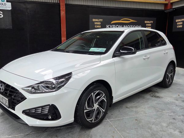 Hyundai i30 Hatchback, Diesel, 2021, White