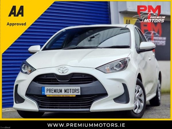 Toyota Yaris Hatchback, Petrol, 2020, White