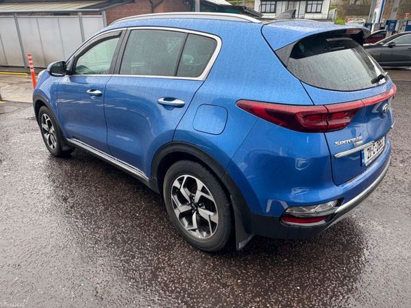 Kia Sportage SUV, Diesel Hybrid, 2021, Blue