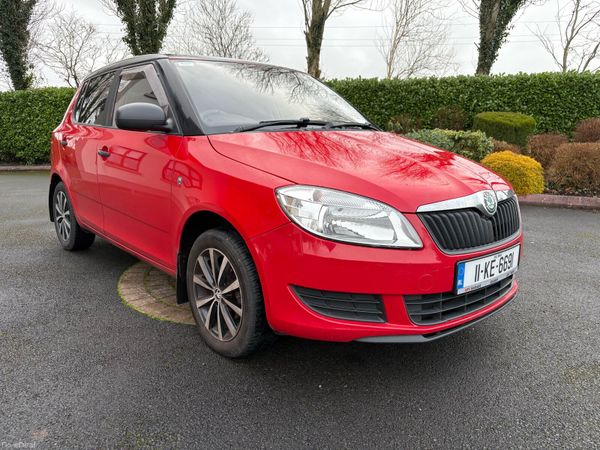 Skoda Fabia Hatchback, Petrol, 2011, Red