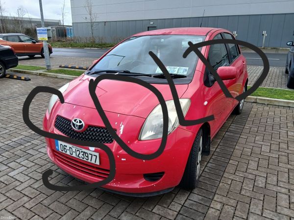 Toyota Yaris Hatchback, Petrol, 2006, Red