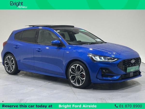Ford Focus Hatchback, Petrol Hybrid, 2023, Blue