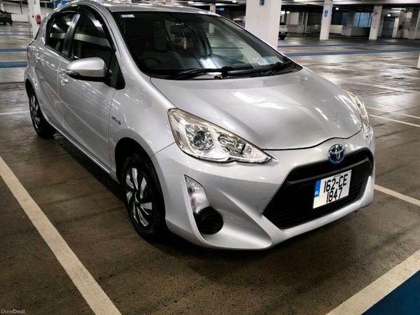 Toyota Aqua Hatchback, Petrol Hybrid, 2016, Silver