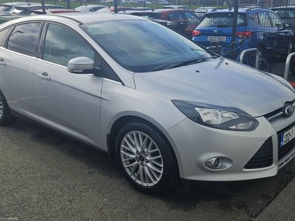 Ford Focus Hatchback, Petrol, 2013, Silver