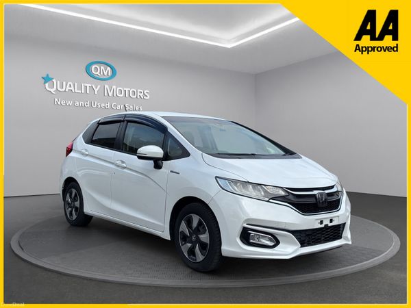 Honda Fit Hatchback, Petrol Hybrid, 2019, White