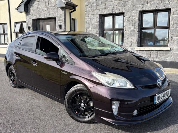 Toyota Prius Hatchback, Petrol Hybrid, 2014, Purple