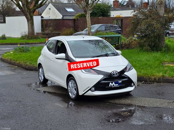 Toyota Aygo Hatchback, Petrol, 2017, White