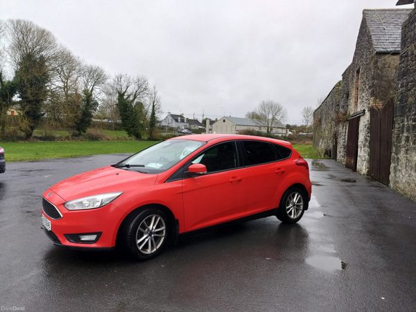 Ford Focus Hatchback, Diesel, 2015, Red