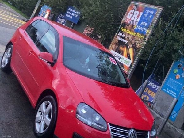 Volkswagen Golf Hatchback, Petrol, 2008, Red