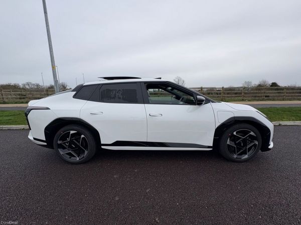 Kia EV4 Hatchback, Electric, 2026, White