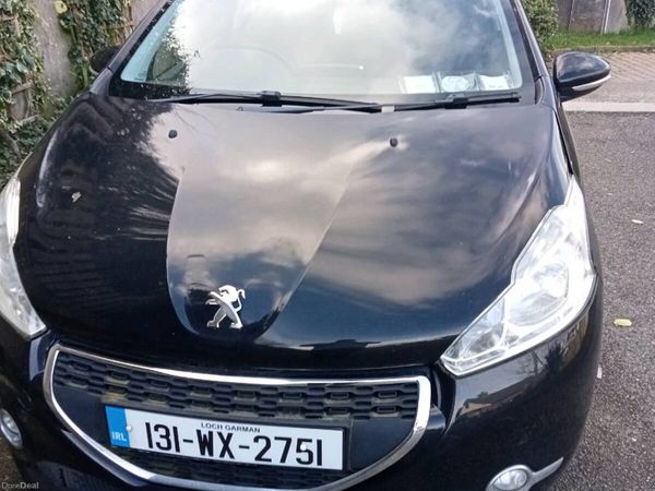 Peugeot 208 Hatchback, Petrol, 2013, Black