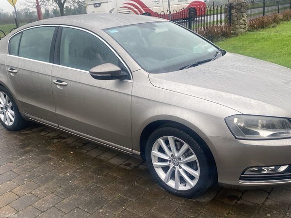 Volkswagen Passat Saloon, Diesel, 2012, Brown