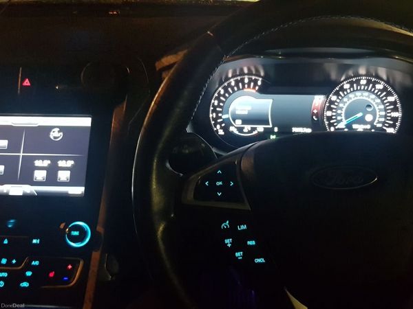 Ford Mondeo Hatchback, Diesel, 2016, White