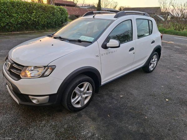 Dacia Sandero Stepway Hatchback, Diesel, 2014, White