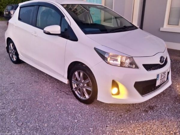 Toyota Vitz Hatchback, Petrol, 2011, White