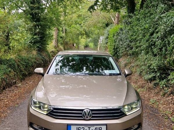 Volkswagen Passat Saloon, Diesel, 2016, Gold