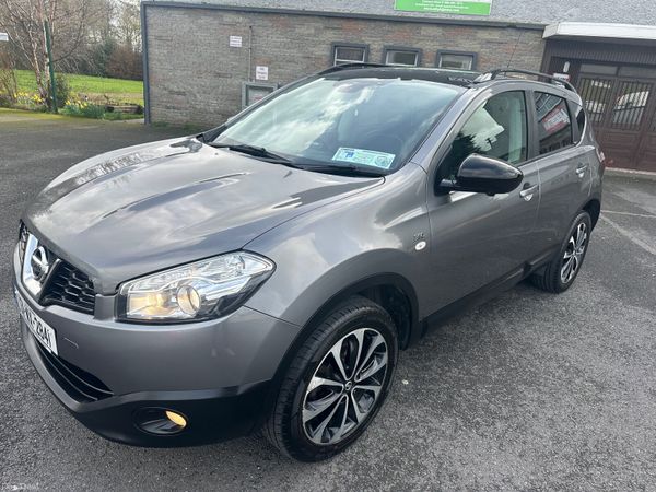 Nissan Qashqai Hatchback, Diesel, 2013, Grey