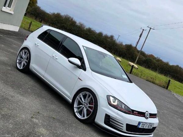 Volkswagen Golf Hatchback, Petrol, 2013, White
