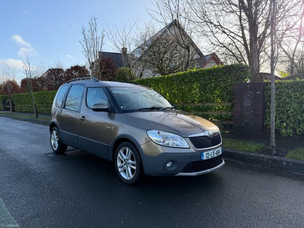 Skoda Roomster MPV, Petrol, 2012, Brown