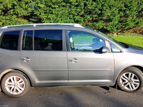 Volkswagen Touran MPV, Diesel, 2015, Grey