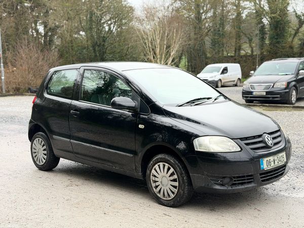 Volkswagen Fox Hatchback, Petrol, 2006, Black