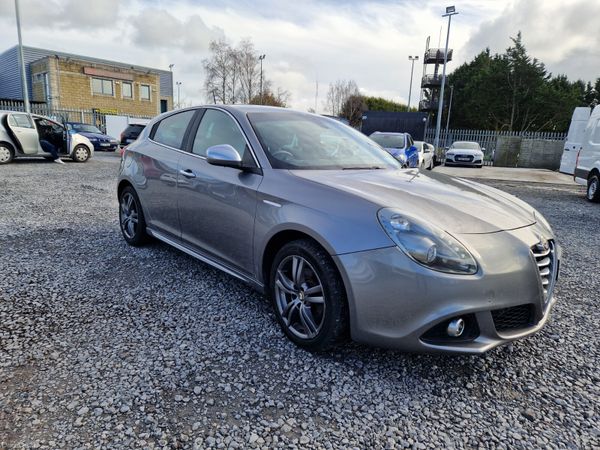 Alfa Romeo Giulietta Hatchback, Diesel, 2014, Grey