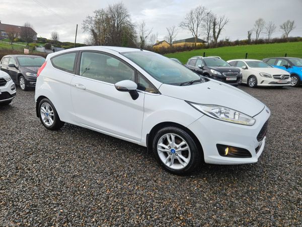 Ford Fiesta Hatchback, Petrol, 2016, White