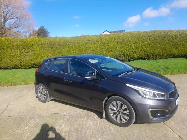 Kia Ceed Hatchback, Diesel, 2016, Grey