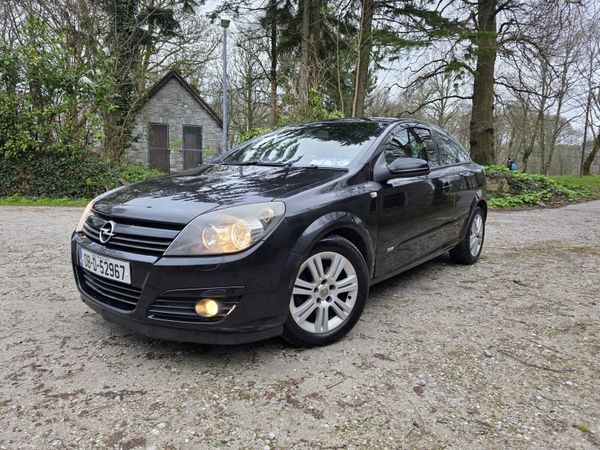 Opel Astra Hatchback, Petrol, 2008, Black