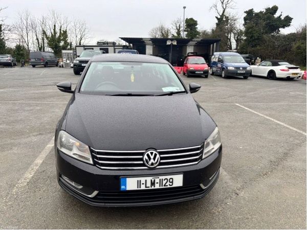 Volkswagen Passat Saloon, Diesel, 2011, Black