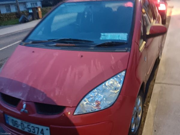 Mitsubishi Colt Hatchback, Petrol, 2006, Red