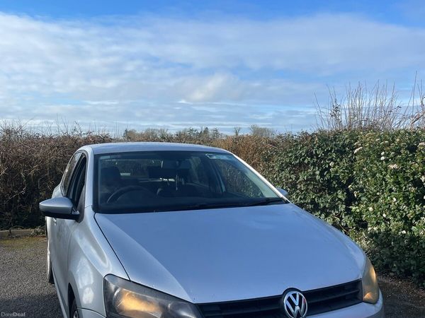 Volkswagen Polo Hatchback, Diesel, 2011, Silver