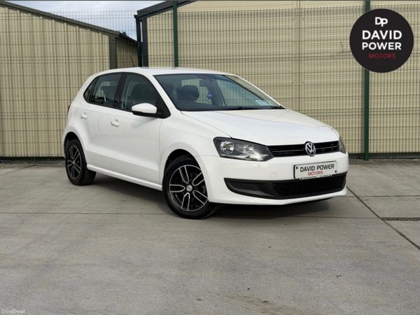 Volkswagen Polo Hatchback, Petrol, 2014, White