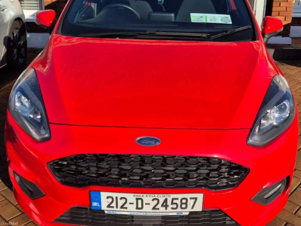Ford Fiesta Hatchback, Petrol, 2021, Red