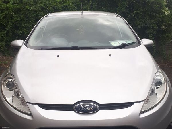 Ford Fiesta Hatchback, Petrol, 2011, Silver