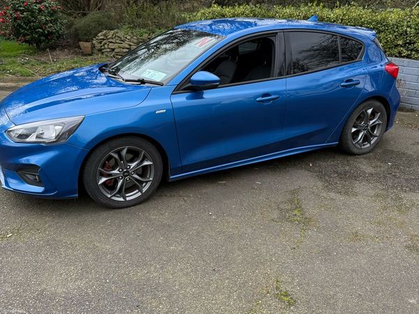 Ford Focus Hatchback, Diesel, 2019, Blue