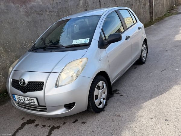 Toyota Yaris Hatchback, Petrol, 2006, Silver