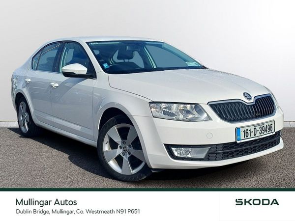Skoda Octavia Saloon, Diesel, 2016, White