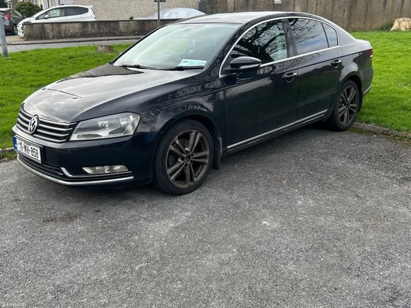 Volkswagen Passat Saloon, Diesel, 2011, Black