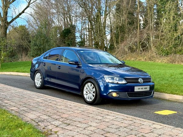 Volkswagen Jetta Saloon, Diesel, 2013, Blue