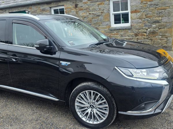 Mitsubishi Outlander SUV, Petrol Plug-in Hybrid, 2020, Black