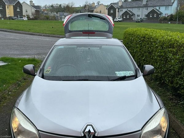 Renault Megane Hatchback, Diesel, 2011, Grey