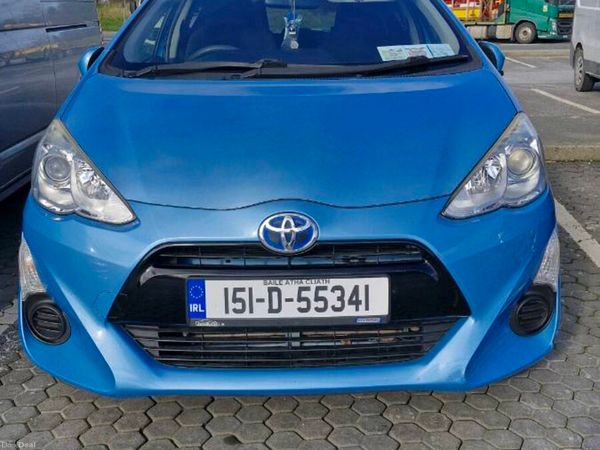 Toyota Aqua Hatchback, Petrol Hybrid, 2015, Blue